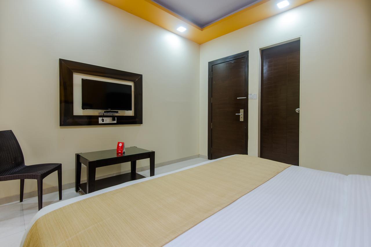 Oyo 9326 Om Sai Residency Hotel Mumbai Exterior foto
