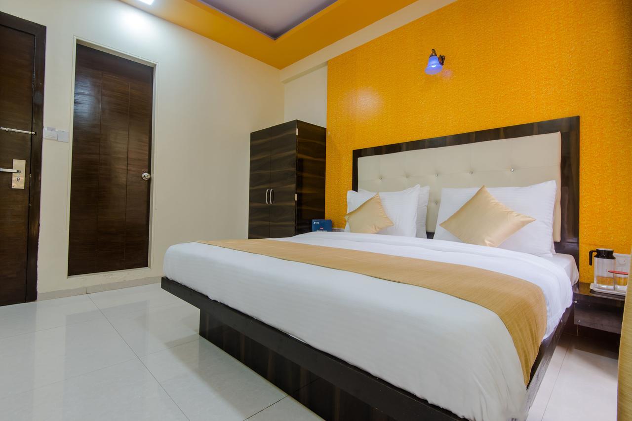 Oyo 9326 Om Sai Residency Hotel Mumbai Exterior foto
