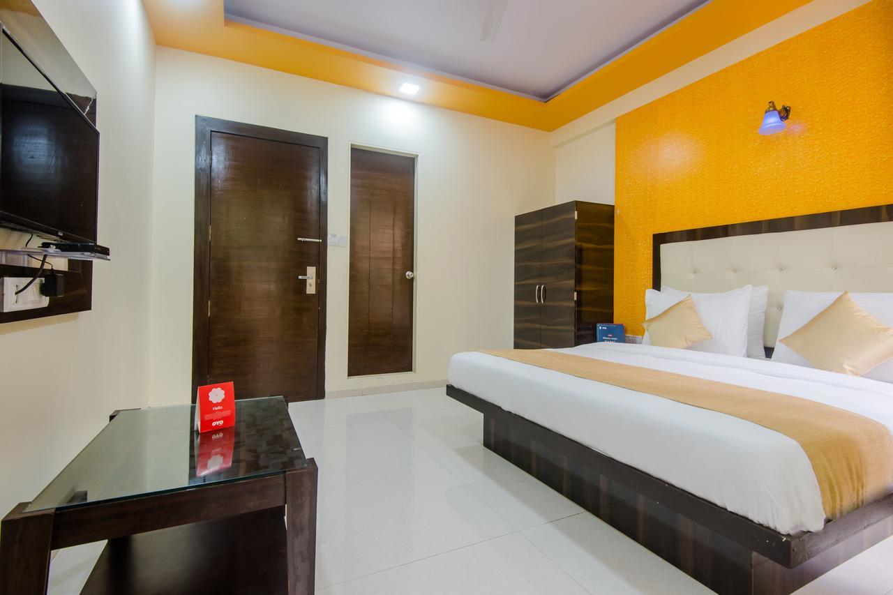 Oyo 9326 Om Sai Residency Hotel Mumbai Exterior foto